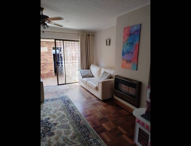 3 BEDROOM FREESTANDING FOR SALE IN BAKERTON
